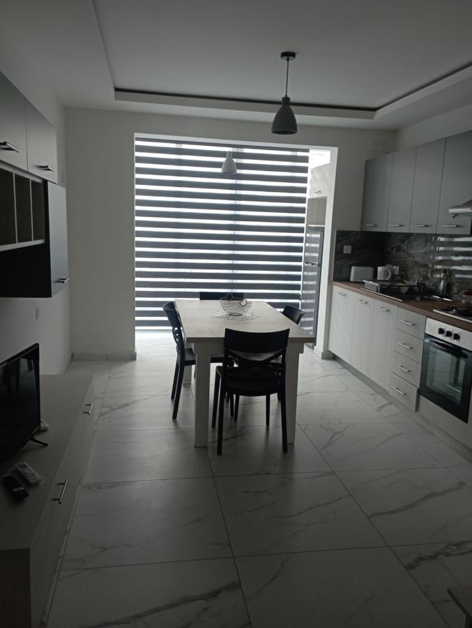 Brand New 2 Bedroom Maisonette Gudja Exterior foto
